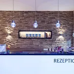 Deutsches Haus Ξενοδοχείο 3*