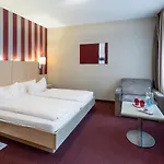 מלון Deutsches Haus 3*
