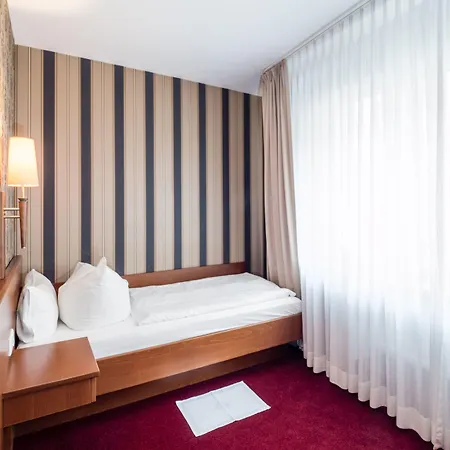 Ξενοδοχείο Deutsches Haus 3*