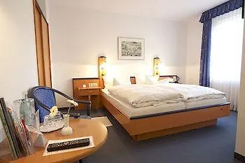 Deutsches Haus Отель Бонн