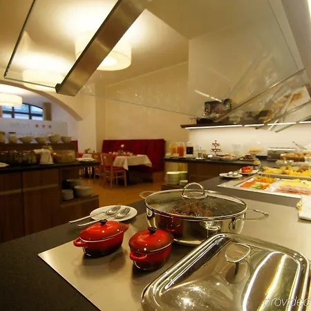 Hotel Deutsches Haus 3*