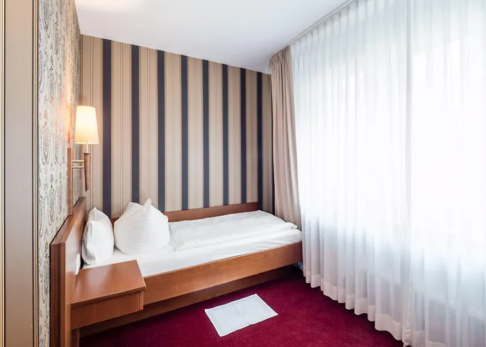 호텔 Deutsches Haus 3*